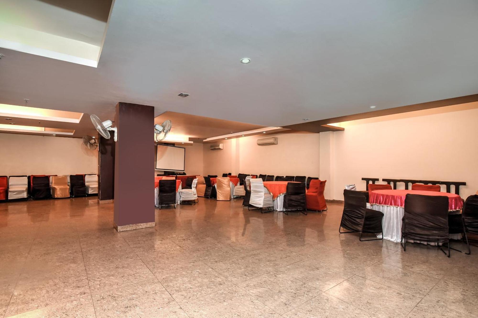 Hotel O Kochar Plaza Delhi  Extérieur photo